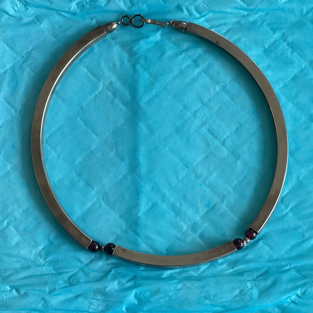 Hand crafted sterling silver choker with garnet beads. Silver value higher !